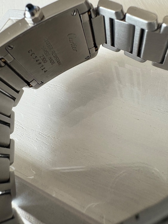 タンクフランセーズSM W51008Q3 2300（高級時計）の商品画像 - 査定依頼日：2025年9月10日 - 最高査定価格：320,000円