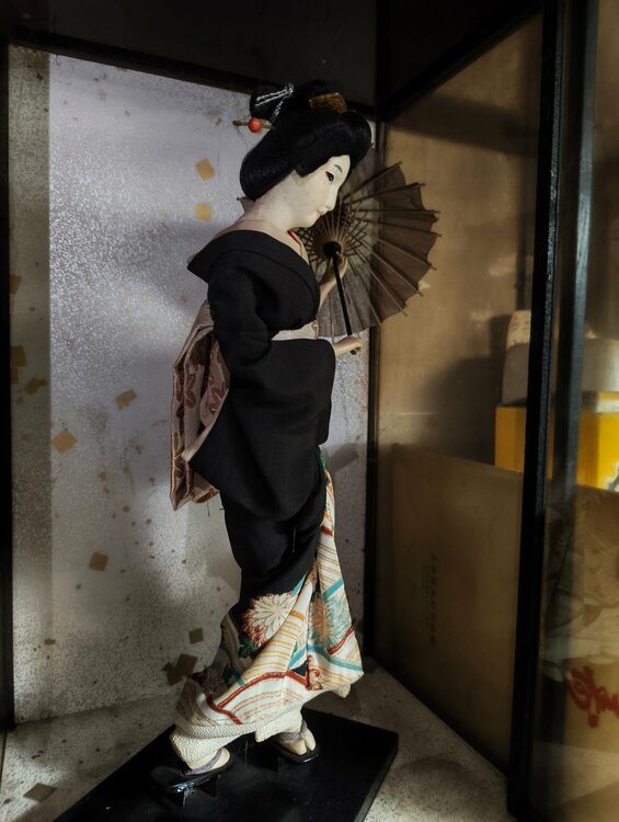 日本人形（美術品・骨董品）の商品画像 - 査定依頼日：2026年9月4日 - 最高査定価格：3,000円