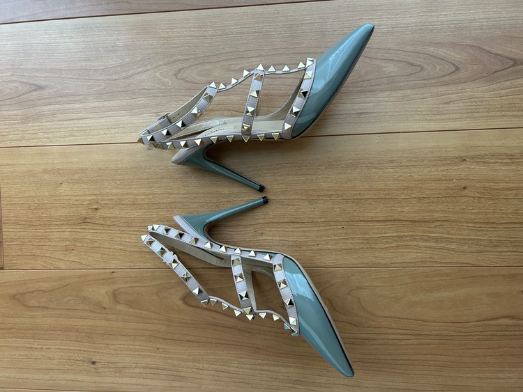 スタッズパンプス（古着・ファッション）の商品画像 - 査定依頼日：2025年9月3日 - 最高査定価格：5,000円