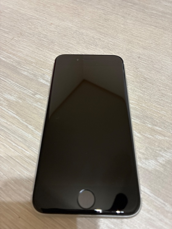 iPhone SE (第 2 世代) 64GB Softbank（スマホ）の商品画像 - 査定依頼日：2025年9月21日 - 最高査定価格：14,000円