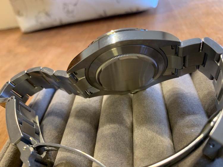 ロレックス エクスプローラー 22657（高級時計）の商品画像 - 査定依頼日：2025年7月21日 - 最高査定価格：1,600,000円