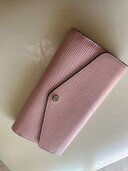 エピ（ブランド財布・小物）の商品画像 - 査定依頼日：2024年9月29日 - 最高査定価格：16,000円