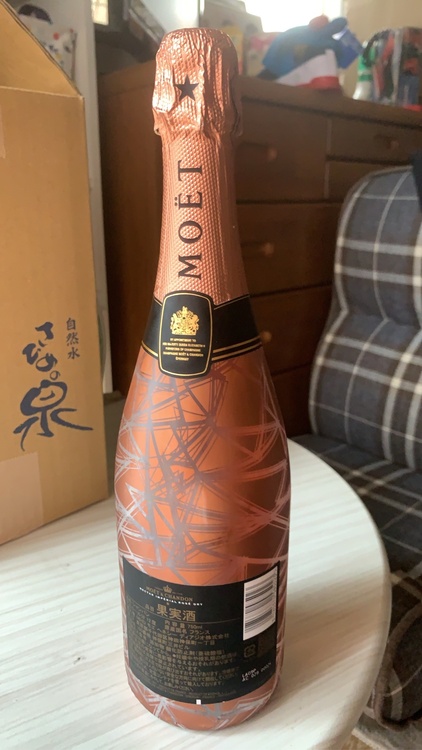 シャンパン モエ・エ・シャンドン（お酒）の商品画像 - 査定依頼日：2026年9月6日 - 最高査定価格：4,000円