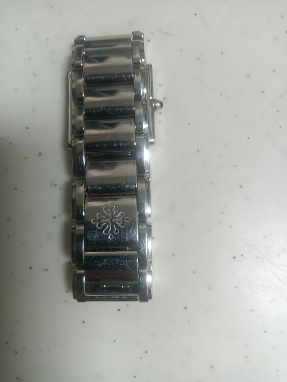  パテックフィリップ 4910（高級時計）の商品画像 - 査定依頼日：2025年11月14日 - 最高査定価格：2,000,000円