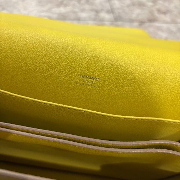 ロウリス23（ブランドバッグ）の商品画像 - 査定依頼日：2025年12月13日 - 最高査定価格：480,000円