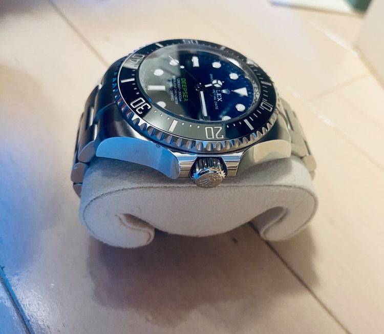 ディープシー136660（高級時計）の商品画像 - 査定依頼日：2026年1月24日 - 最高査定価格：2,350,000円