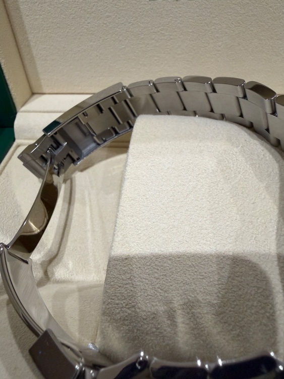 126610LN（高級時計）の商品画像 - 査定依頼日：2026年4月2日 - 最高査定価格：2,150,000円