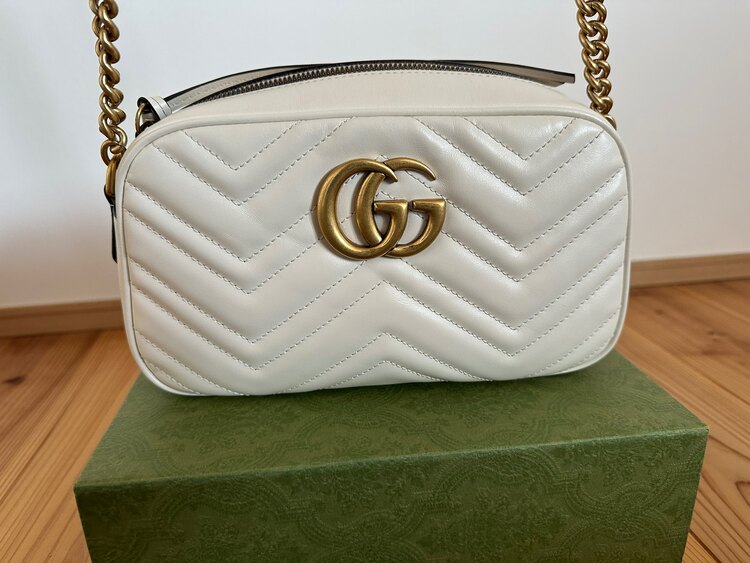 グッチ　マーモントショルダーバッグ（ブランドバッグ）の商品画像 - 査定依頼日：2025年5月7日 - 最高査定価格：130,000円