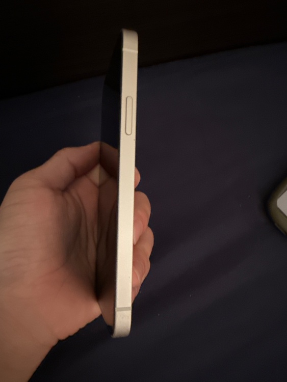 iPhone 12 64GB SIMフリー（スマホ）の商品画像 - 査定依頼日：2026年3月19日 - 最高査定価格：24,000円