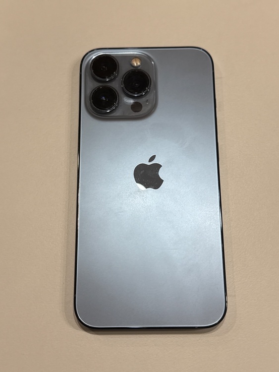 iPhone iPhone 13 Pro 256GB docomo（スマホ）の商品画像 - 査定依頼日：2026年6月4日 - 最高査定価格：55,000円