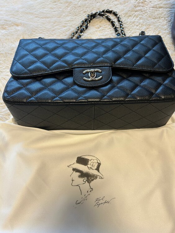 マトラッセ30（ブランドバッグ）の商品画像 - 査定依頼日：2025年4月27日 - 最高査定価格：660,000円