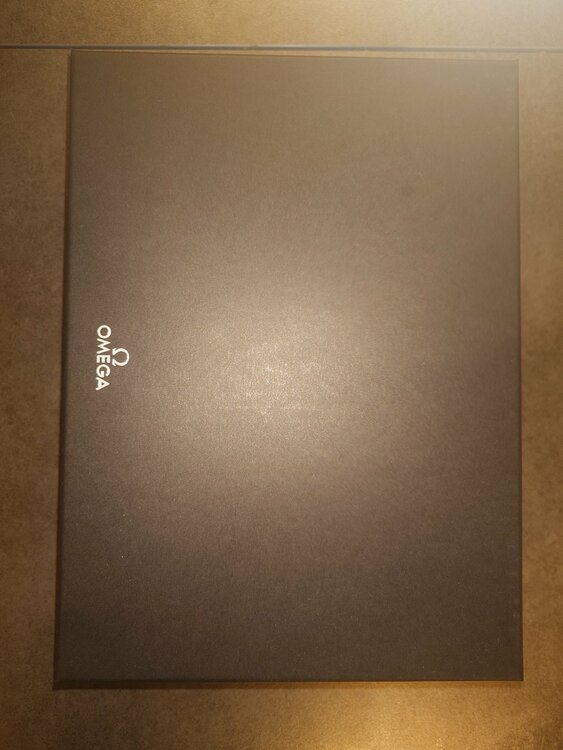 オメガ スピードマスター 310.30.42.50.01.004（高級時計）の商品画像 - 査定依頼日：2026年4月14日 - 最高査定価格：1,500,000円