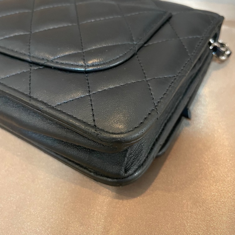 シャネル　ラムスキン チェーンウォレット（ブランドバッグ）の商品画像 - 査定依頼日：2025年6月8日 - 最高査定価格：170,000円