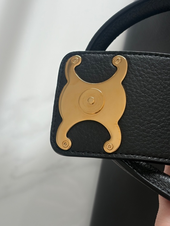 セリーヌ  （ブランドバッグ）の商品画像 - 査定依頼日：2026年4月13日 - 最高査定価格：200,000円