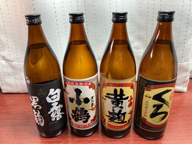 芋焼酎4本セット　さつま小鶴・小鶴黄麹・小鶴くろ・白露黒麹（お酒）の商品画像 - 査定依頼日：2025年3月21日