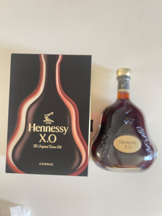 Hennessy XO 1L（お酒）の商品画像 - 査定依頼日：2026年4月23日 - 最高査定価格：15,000円