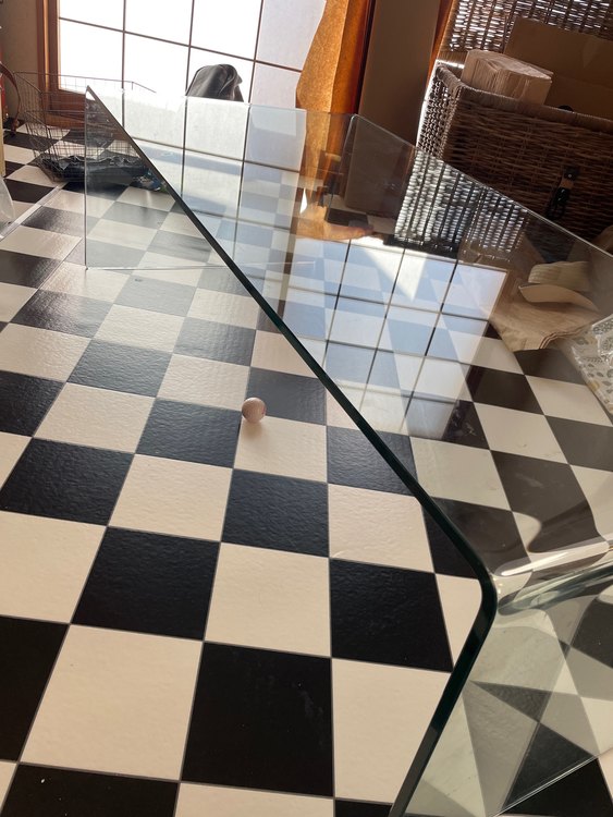 ガラステーブル（家具・寝具）の商品画像 - 査定依頼日：2023年2月25日