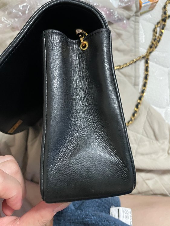 CHANEL ショルダーバッグ マトラッセ ダイアナフラップ（ブランドバッグ）の商品画像 - 査定依頼日：2022年9月4日 - 最高査定価格：380,000円