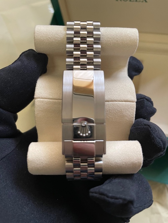 GMTマスター2 126710BRNR（高級時計）の商品画像 - 査定依頼日：2025年10月22日 - 最高査定価格：2,850,000円