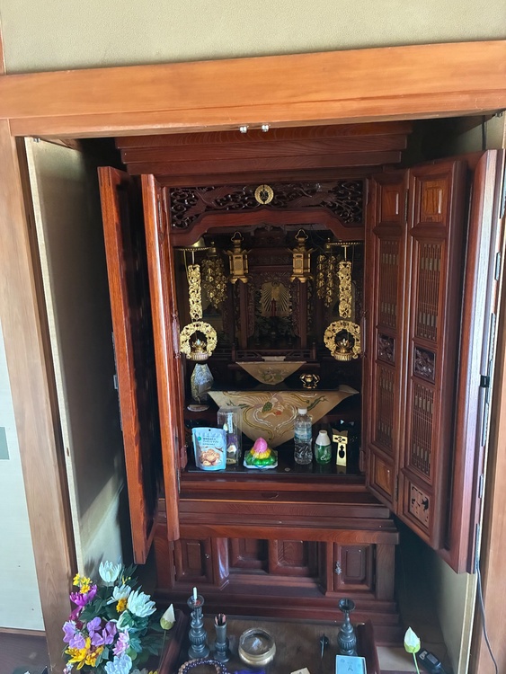 仏壇（美術品・骨董品）の商品画像 - 査定依頼日：2026年8月1日 - 最高査定価格：5,000円