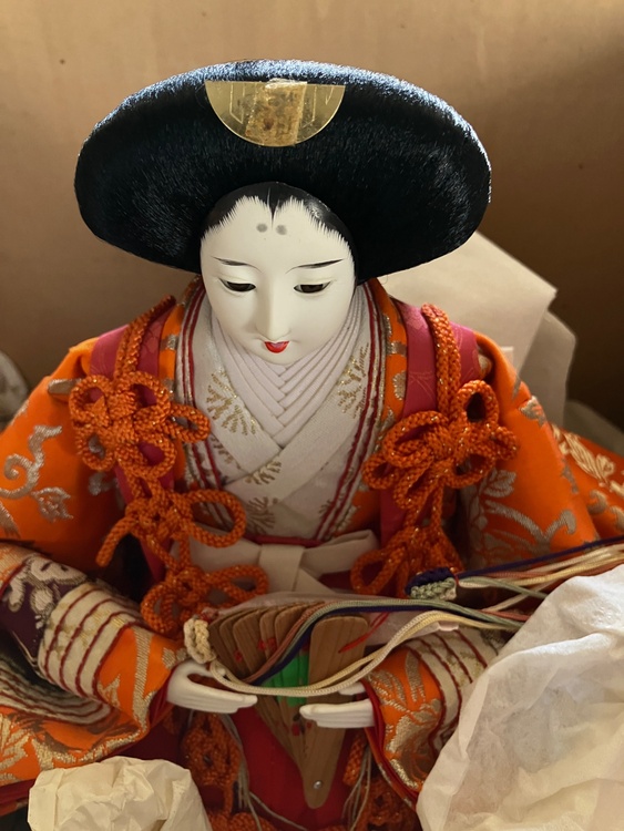 雛人形7段飾り、洋物人形、和物人形（美術品・骨董品）の商品画像 - 査定依頼日：2026年5月13日 - 最高査定価格：100,000円