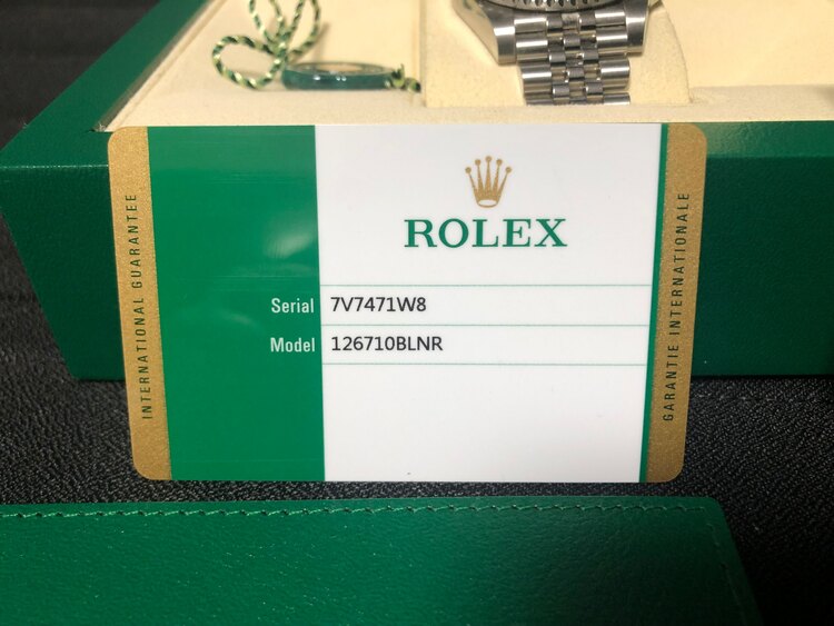 ロレックス GMTマスター 126710blnq（高級時計）の商品画像 - 査定依頼日：2025年5月16日 - 最高査定価格：2,310,000円