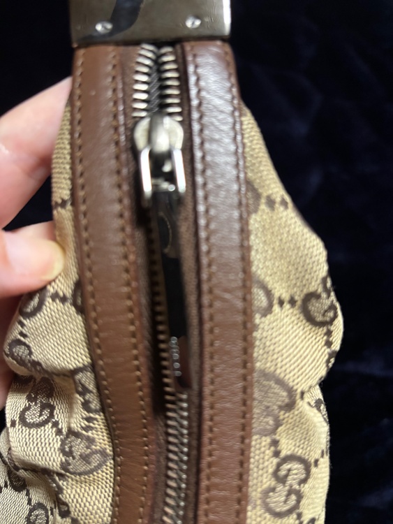 GUCCIショルダーバッグ（ブランドバッグ）の商品画像 - 査定依頼日：2026年8月31日 - 最高査定価格：100,000円