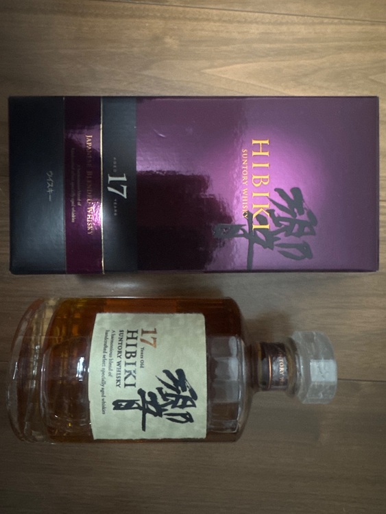 ウイスキー サントリー響 （お酒）の商品画像 - 査定依頼日：2025年10月27日 - 最高査定価格：52,000円