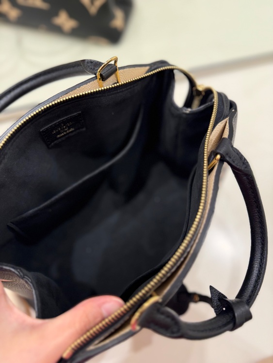 プティパレPM（ブランドバッグ）の商品画像 - 査定依頼日：2025年7月20日 - 最高査定価格：280,000円