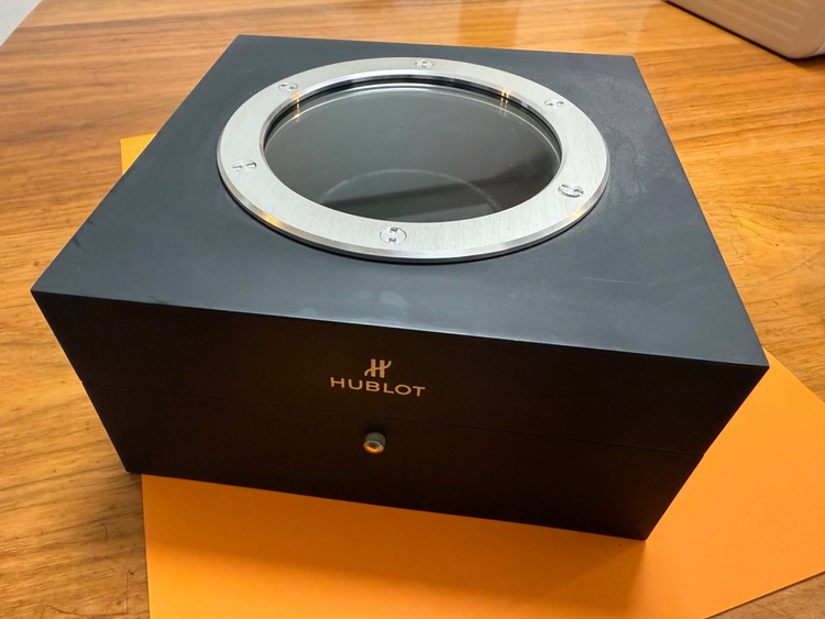 ウブロ クラシックフュージョン （高級時計）の商品画像 - 査定依頼日：2026年2月16日 - 最高査定価格：750,000円