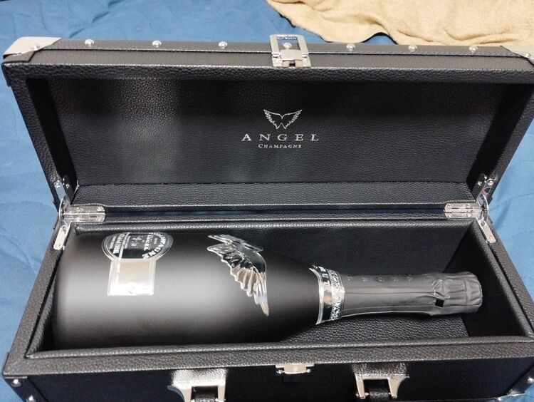 エンジェルブリュット（お酒）の商品画像 - 査定依頼日：2025年11月30日 - 最高査定価格：24,000円