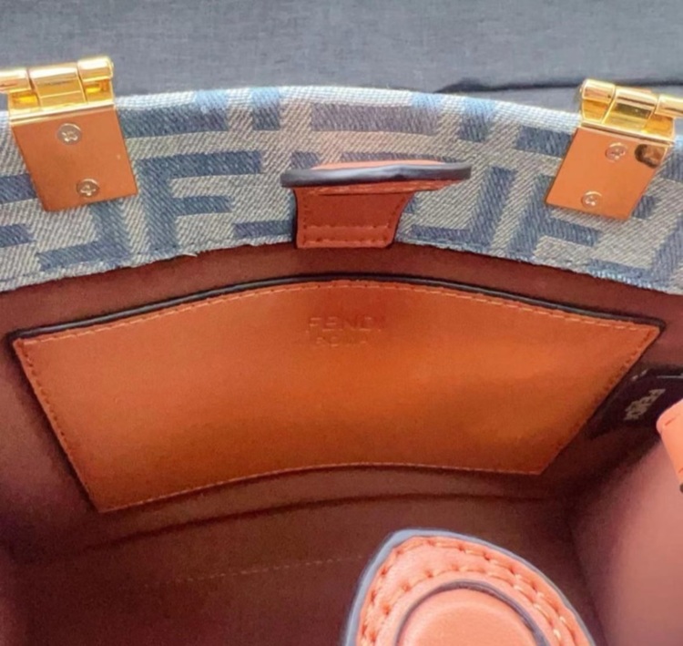 フェンディ  （ブランドバッグ）の商品画像 - 査定依頼日：2025年8月15日 - 最高査定価格：185,000円
