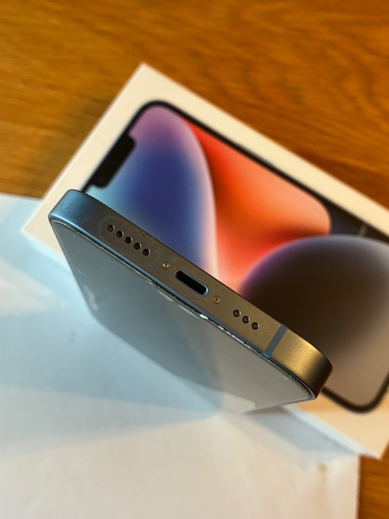 iPhone iPhone 14 128GB SIMフリー（スマホ）の商品画像 - 査定依頼日：2026年6月28日 - 最高査定価格：43,000円