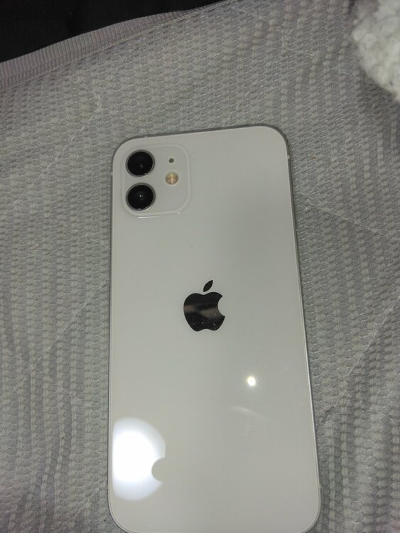 iPhone iPhone 12 128GB SIMフリー（スマホ）の商品画像 - 査定依頼日：2026年8月19日 - 最高査定価格：23,500円