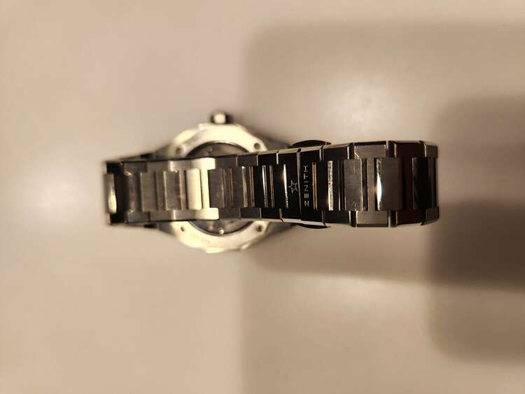 ゼニス その他 デファイスカイライン　すけ（高級時計）の商品画像 - 査定依頼日：2025年4月21日 - 最高査定価格：1,000,000円