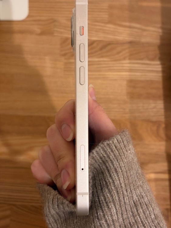 iPhone 13 128GB 楽天モバイル（スマホ）の商品画像 - 査定依頼日：2026年1月25日 - 最高査定価格：33,000円