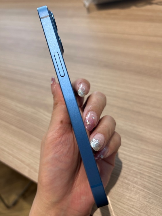 iPhone 13 128GB SIMフリー（スマホ）の商品画像 - 査定依頼日：2025年6月19日 - 最高査定価格：40,000円