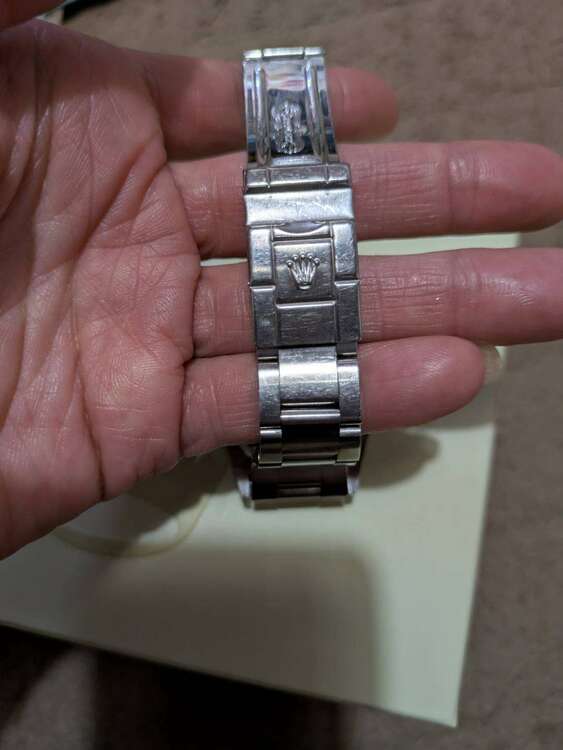 ロレックス　エクスプローラーⅠ　114270　黒文字盤　オイスターブレス　箱保証（高級時計）の商品画像 - 査定依頼日：2025年5月24日 - 最高査定価格：830,000円