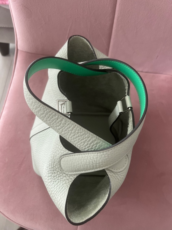 エルメスピコタンロックpm Ｂ刻印（ブランドバッグ）の商品画像 - 査定依頼日：2026年4月21日 - 最高査定価格：450,000円