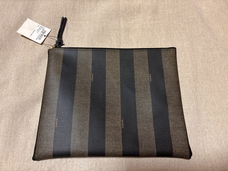 クラッチ　セカンド　バッグ　（ブランドバッグ）の商品画像 - 査定依頼日：2025年10月3日 - 最高査定価格：25,000円