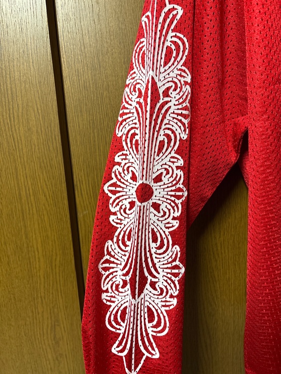 クロムハーツメッシュロングtシャツ赤（古着・ファッション）の商品画像 - 査定依頼日：2026年3月17日 - 最高査定価格：8,000円