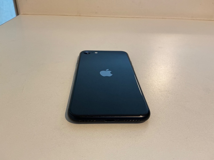 バージョン26.5、純正バッテリー交換済（スマホ）の商品画像 - 査定依頼日：2026年8月29日 - 最高査定価格：11,000円