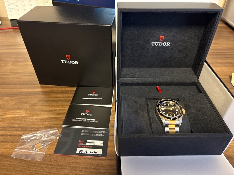 チューダー ブラックベイ 79733（高級時計）の商品画像 - 査定依頼日：2025年12月6日 - 最高査定価格：560,000円
