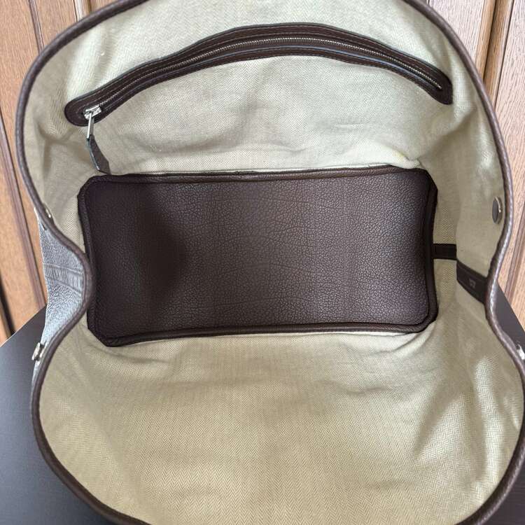 ガーデンパーティ ネゴンダ（ブランドバッグ）の商品画像 - 査定依頼日：2025年5月1日 - 最高査定価格：300,000円