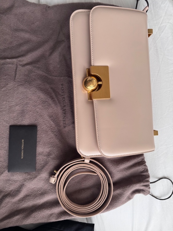 ザクラシック（ブランドバッグ）の商品画像 - 査定依頼日：2026年1月20日 - 最高査定価格：60,000円