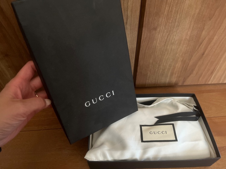 グッチショルダーウォレット（ブランドバッグ）の商品画像 - 査定依頼日：2025年8月1日 - 最高査定価格：83,000円