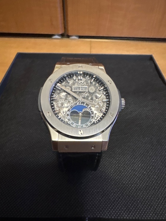 ウブロ クラシックフュージョン 517NX0170.LR（高級時計）の商品画像 - 査定依頼日：2025年9月17日 - 最高査定価格：1,100,000円