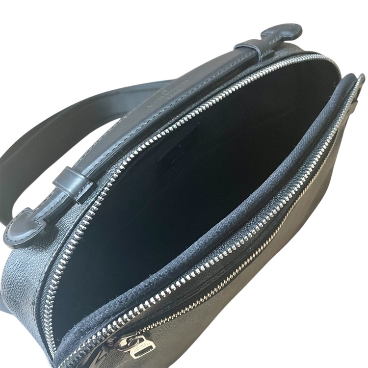 ダミエグラフィット　アンブレール　N41289（ブランドバッグ）の商品画像 - 査定依頼日：2026年1月10日 - 最高査定価格：90,000円