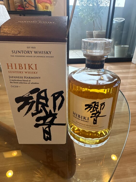 響（お酒）の商品画像 - 査定依頼日：2025年5月22日 - 最高査定価格：10,000円