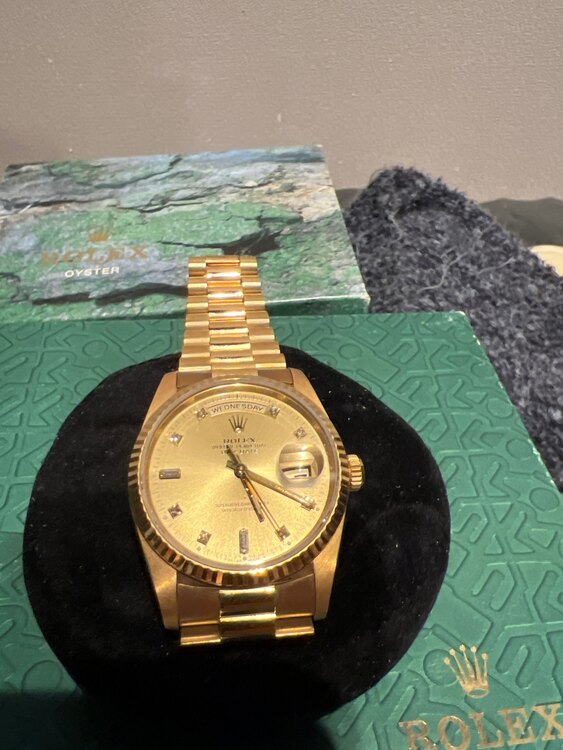 ロレックス デイデイト 915211（高級時計）の商品画像 - 査定依頼日：2025年3月13日 - 最高査定価格：2,600,000円